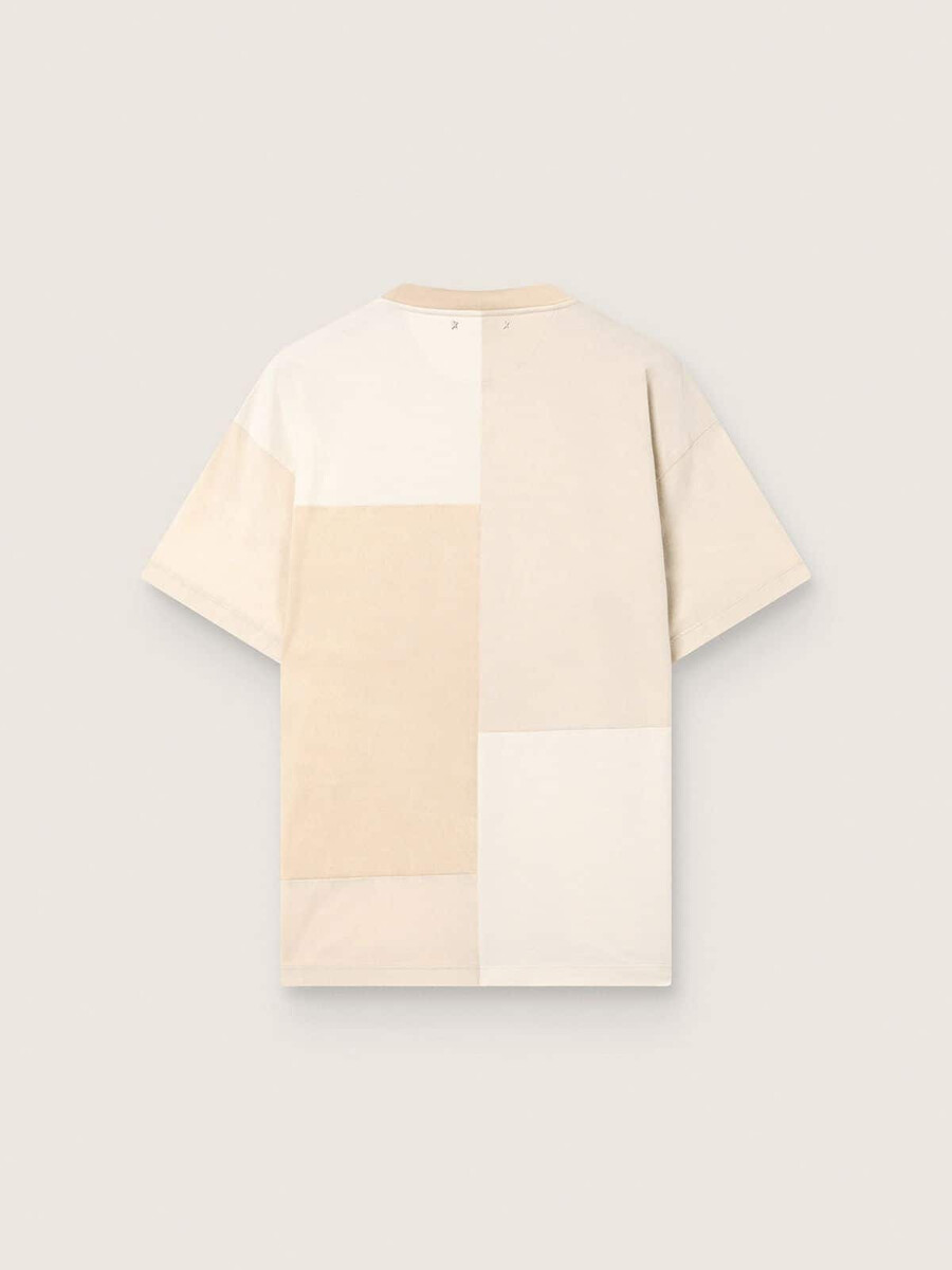 ホワイトとベージュのパッチワーク風コットンジャージーのメンズtシャツ