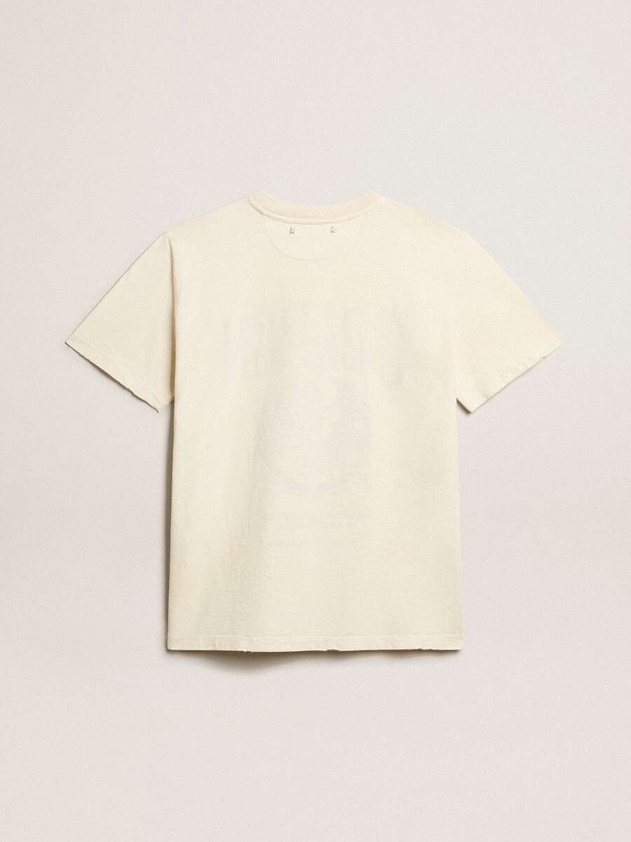 季節のプリントが施された、古びたホワイトコットンのレディースtシャツ